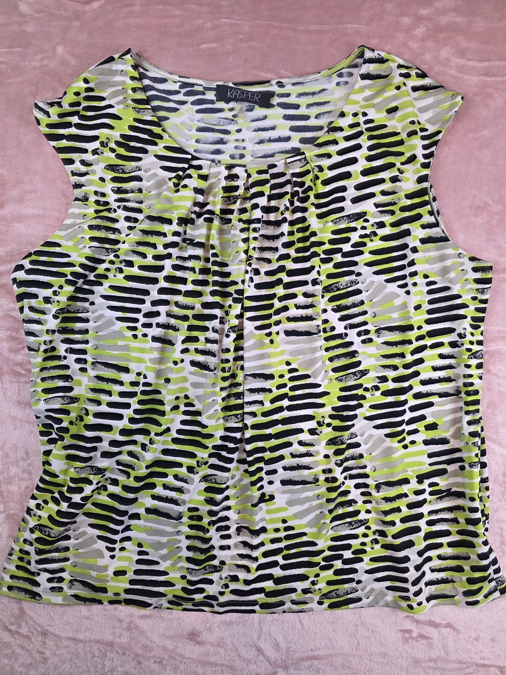 Kasper Lime, Black & White Sleeveless Printed Shell Top